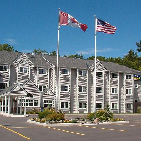 Parry Sound Inn And Suites Exteriör bild